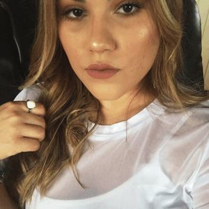 Meet your Posher, Fabiola